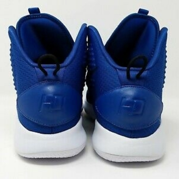 Men's Nike Shoes - Picture 2 of 5